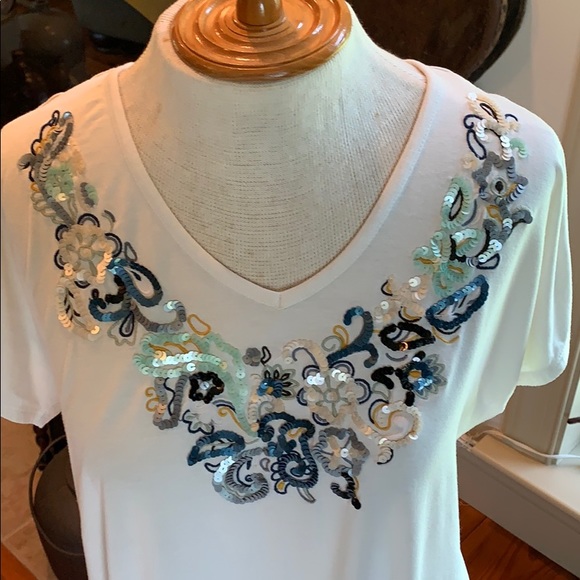 Charter Club Embellished Tee Large - Picture 2 of 6